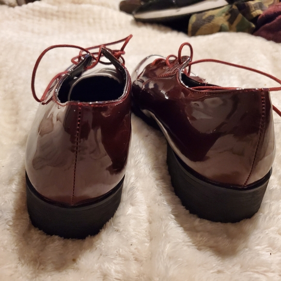 Shoes - Picture 3 of 4